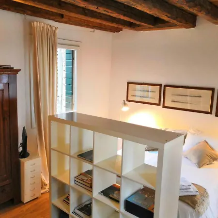 Casa Flo Pensión *